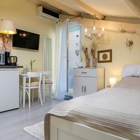 Duplex Apartment Camelia In Charming Old Town Rovinj Dış mekan fotoğraf