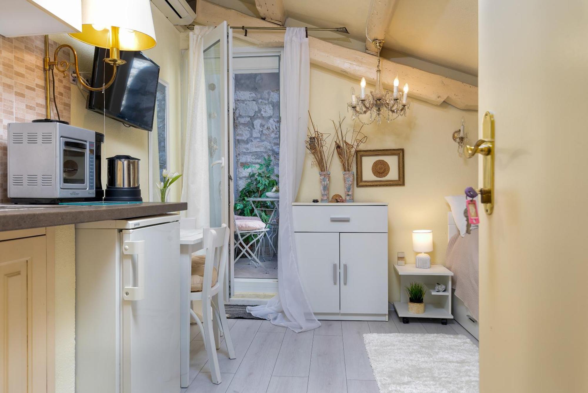 Duplex Apartment Camelia In Charming Old Town Rovinj Dış mekan fotoğraf