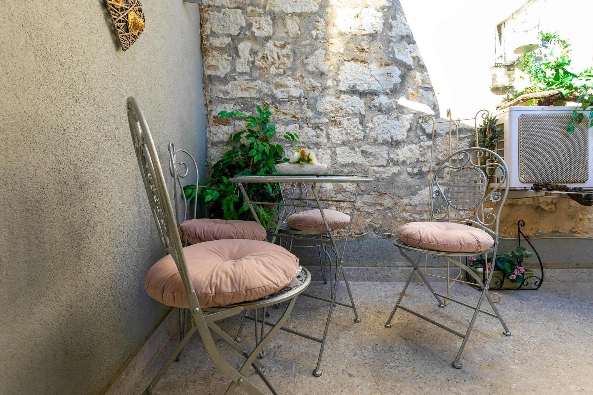 Duplex Apartment Camelia In Charming Old Town Rovinj Dış mekan fotoğraf